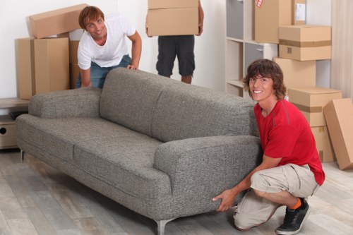 Careful unpacking support in a Walthamstow property